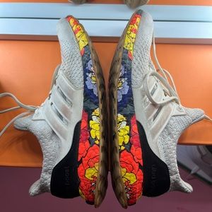 Adidas size 10 Ultraboosts